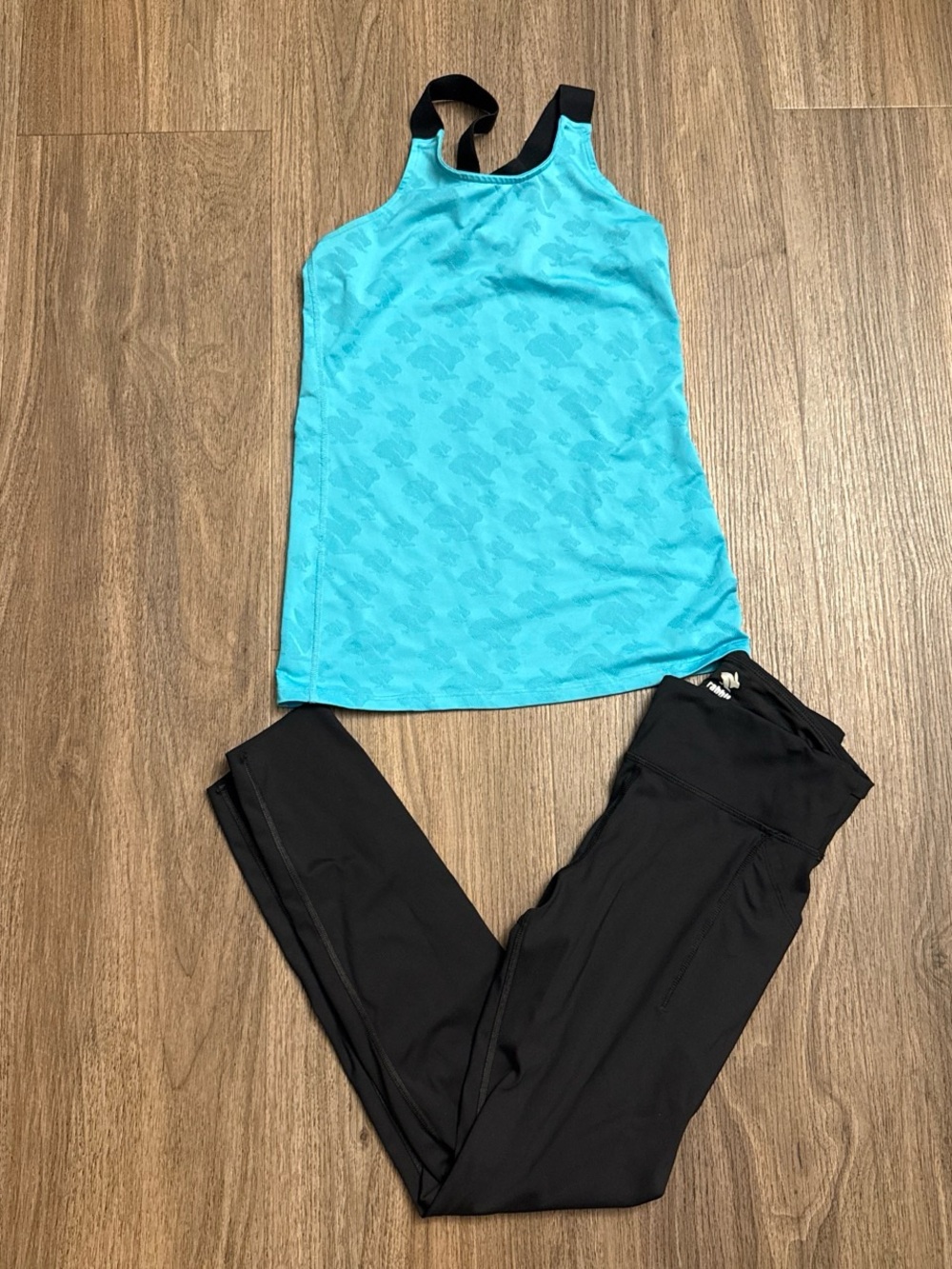 Rabbit Defroster Speed Tights & Turquoise Blue tank workout set $180 MSRP xs